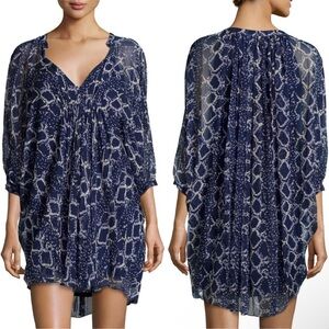 DIANE VON FURSTENBERG 100% Silk Fleurette Geometric Dress in Navy/White Size 8